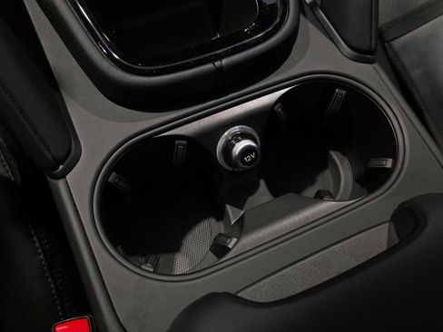 Used 2024 Porsche Cayenne S image 36