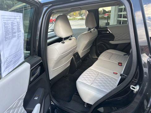 Used 2022 Mitsubishi Outlander SEL image 26