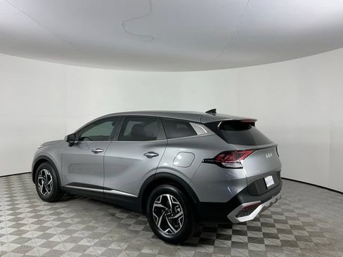 Used 2025 Kia Sportage LX FWD image 7