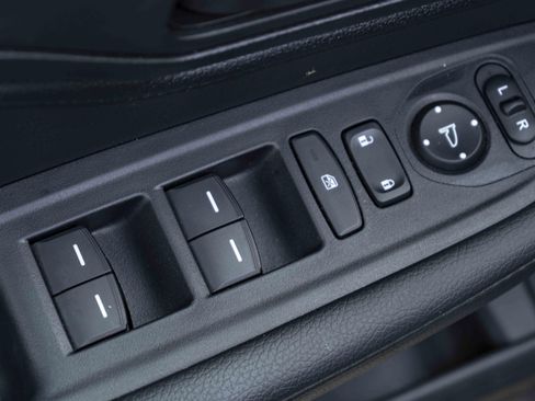 Used 2025 Honda Odyssey Sport-L image 38