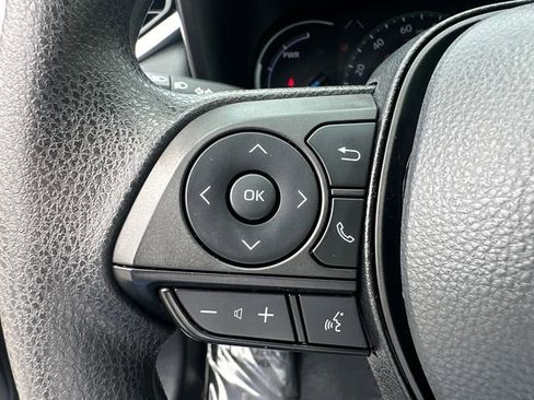 Used 2025 Toyota RAV4 LE AWD/4WD image 33