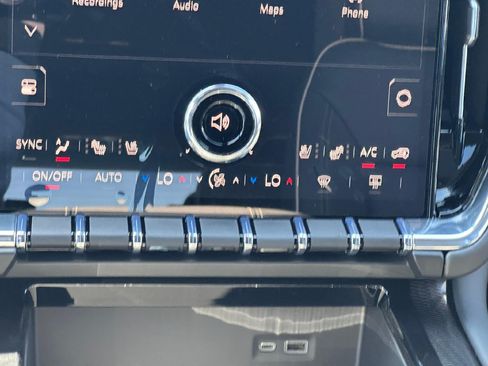 New 2026 GMC Yukon Elevation w/ Elevation Premium Package AWD/4WD image 25