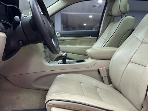 Used 2014 Jeep Grand Cherokee Overland w/ Advanced Technology Group image 10