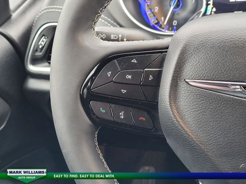 Used 2022 Chrysler Pacifica Limited w/ S Appearance Package image 11