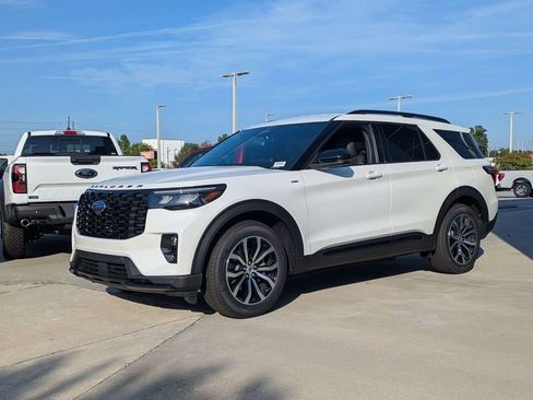 New 2026 Ford Explorer ST-Line RWD image 7