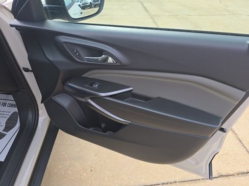 New 2026 Chevrolet Trax ACTIV w/ Driver Confidence Package FWD image 15
