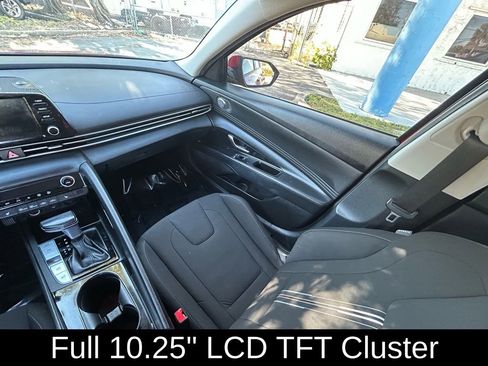 Used 2022 Hyundai Elantra SEL w/ Convenience Package image 12