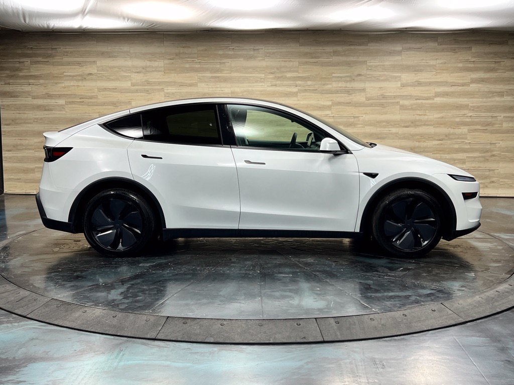 Used 2026 Tesla Model Y Long Range RWD image 21