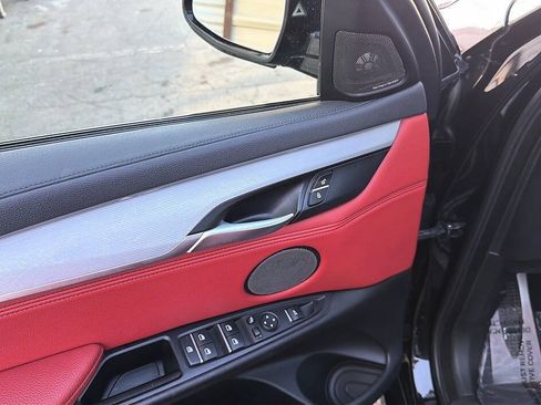 Used 2018 BMW X6 sDrive35i RWD image 5