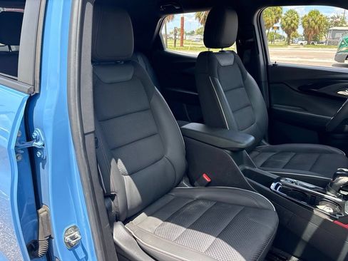Used 2023 Chevrolet TrailBlazer RS FWD image 15