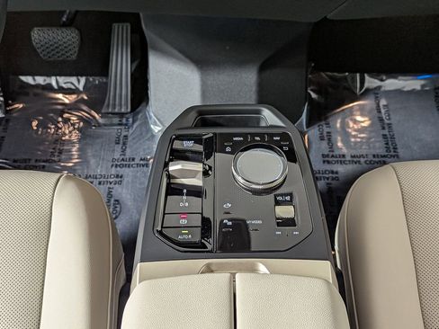 Certified 2025 BMW iX xDrive50 image 40