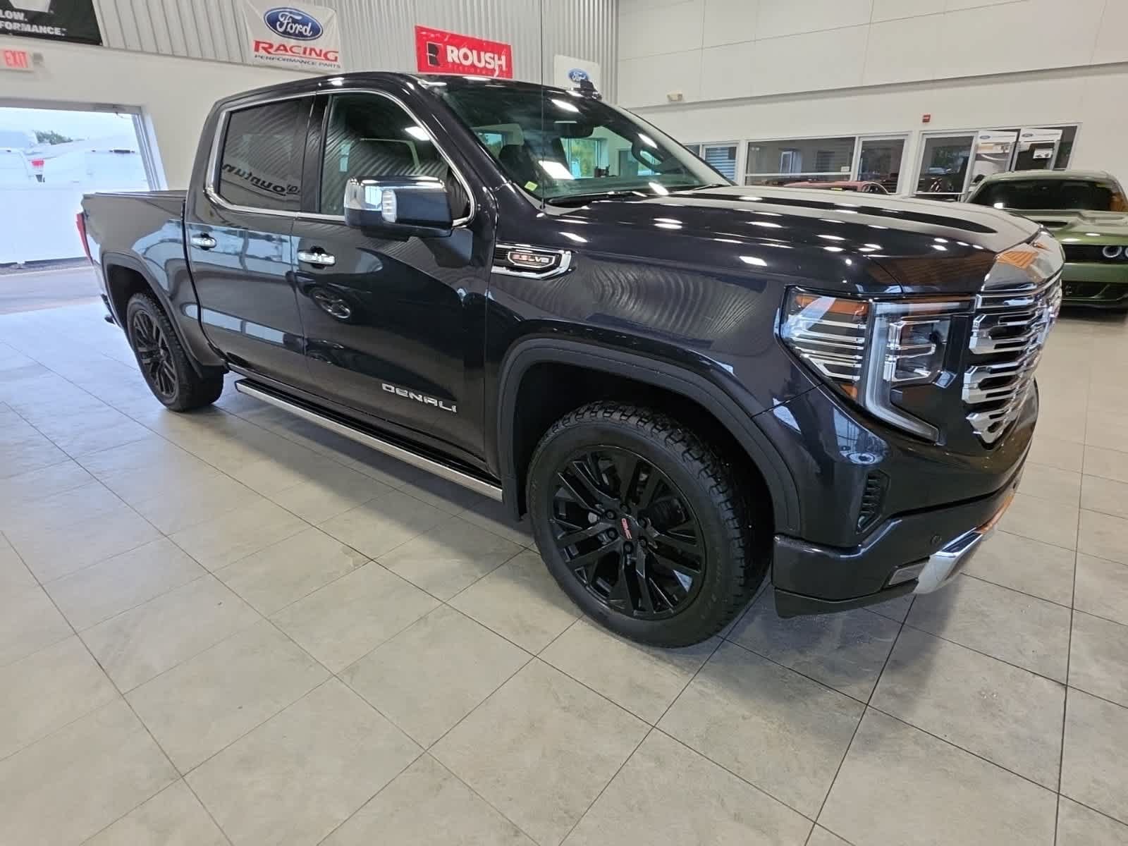 Used 2023 GMC Sierra 1500 Denali AWD/4WD image 6