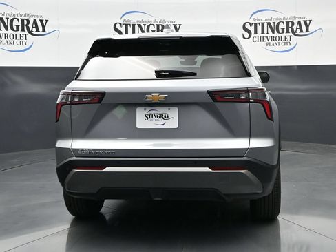 Used 2026 Chevrolet Equinox LT w/ Safety and Technology Package AWD/4WD image 6
