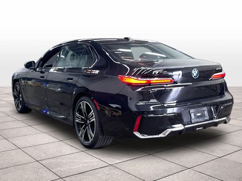Used 2023 BMW i7 xDrive60 AWD/4WD image 14