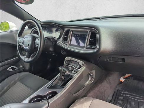 Used 2019 Dodge Challenger SXT RWD image 21