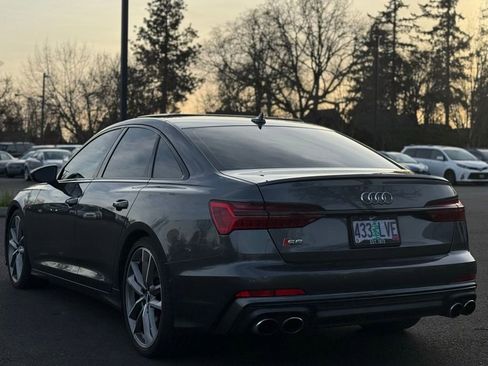 Used 2020 Audi S6 Prestige w/ Prestige Package image 3