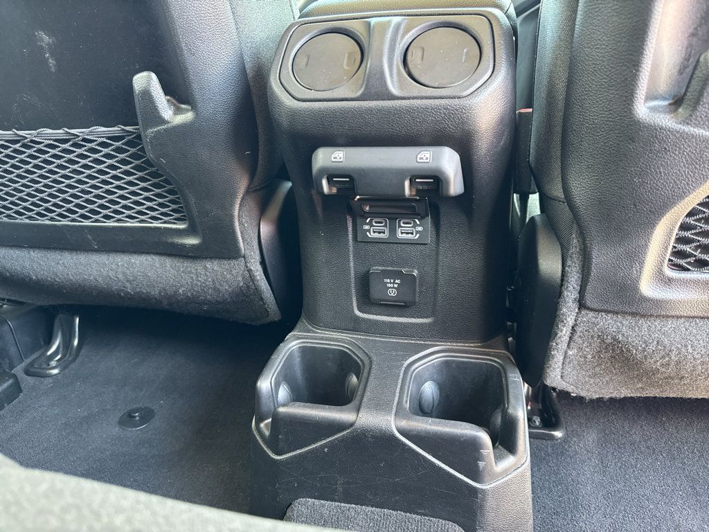 Used 2025 Jeep Wrangler Unlimited Rubicon AWD/4WD image 14