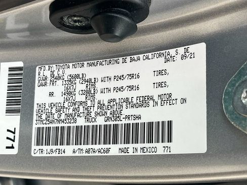 Used 2022 Toyota Tacoma SR AWD/4WD image 28