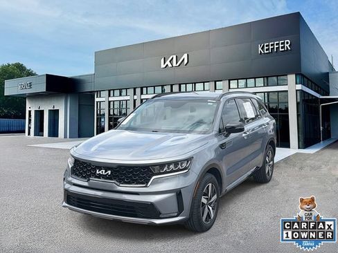 Certified 2023 Kia Sorento S w/ Panoramic Sunroof Package FWD image 1