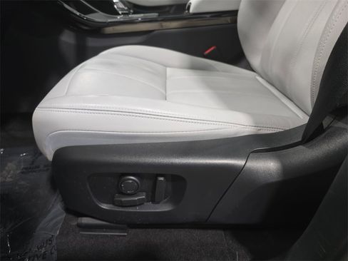 Used 2026 Land Rover Range Rover Evoque S image 27