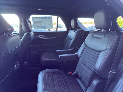New 2026 Ford Explorer ST-Line w/ ST-Line Street Pack AWD/4WD image 26