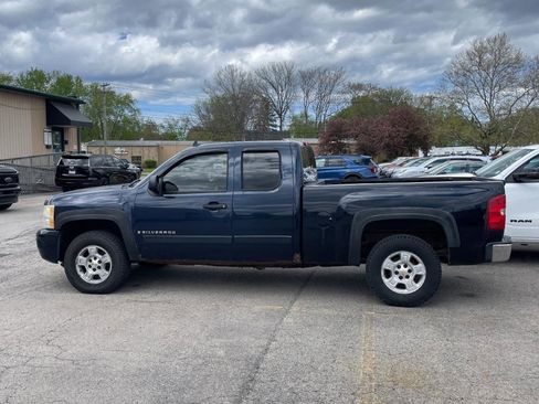 Used 2008 Chevrolet Silverado 1500 LT w/ Power Pack Plus AWD/4WD image 3