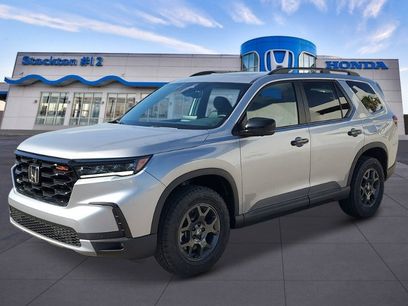 New 2025 Honda Pilot TrailSport