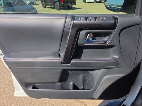 Used 2021 Toyota 4Runner TRD Off-Road Premium image 13