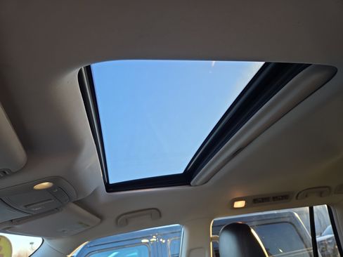 Used 2020 Nissan Armada SL w/ Premium Package image 6