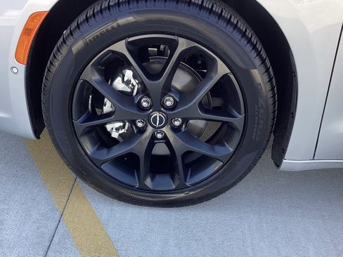 Used 2026 Chrysler Pacifica Select w/ S Appearance Package FWD image 9