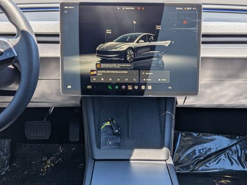 Used 2024 Tesla Model 3 RWD image 15