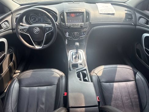 Used 2017 Buick Regal Premium w/ Experience Buick Package AWD/4WD image 9