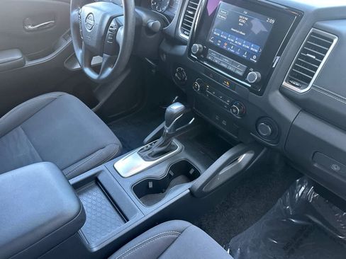Used 2022 Nissan Frontier SV AWD/4WD image 15