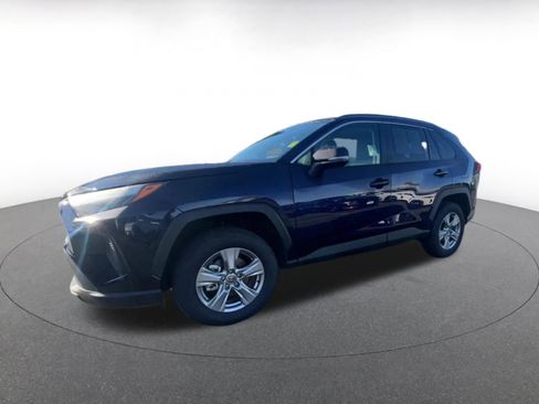 Used 2025 Toyota RAV4 XLE image 8