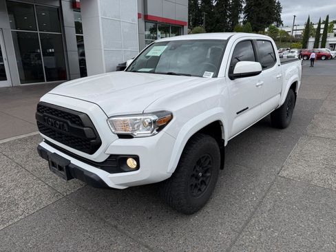 Used 2022 Toyota Tacoma SR5 w/ Black Out Package (TMS) AWD/4WD image 1