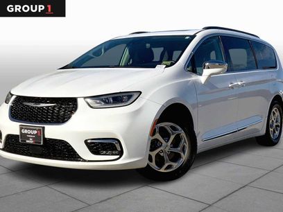 Used 2022 Chrysler Pacifica Limited