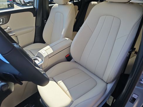 New 2026 Mercedes-Benz GLA 250 image 16