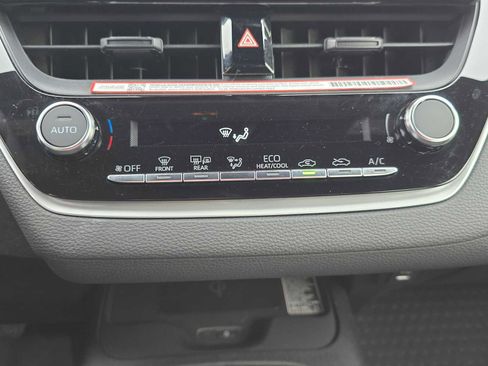 Certified 2026 Toyota Corolla SE w/ SE Package image 28