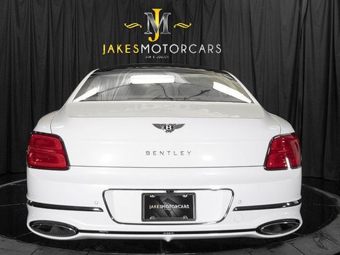 Used 2022 Bentley Flying Spur W12 AWD/4WD image 12