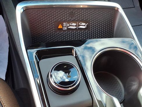 New 2026 Chevrolet Equinox ACTIV image 19