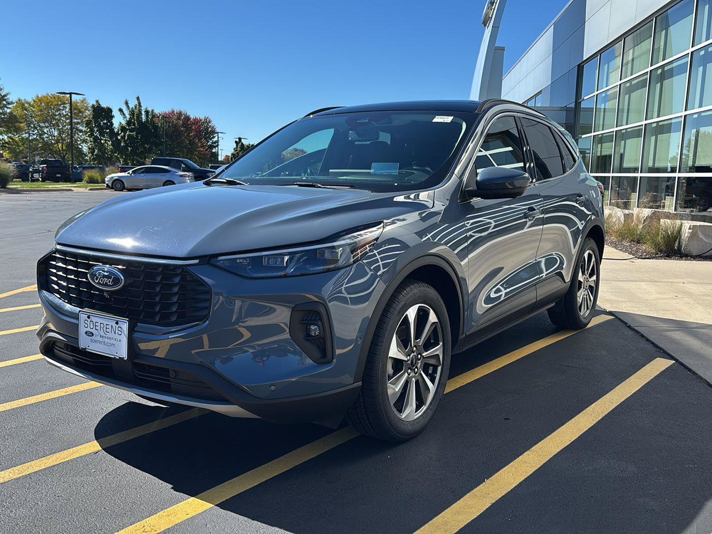 Certified 2024 Ford Escape Platinum w/ Premium Technology Package AWD/4WD image 3