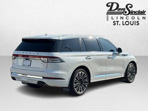 Certified 2024 Lincoln Aviator Black Label w/ Dynamic Handling Package AWD/4WD image 3
