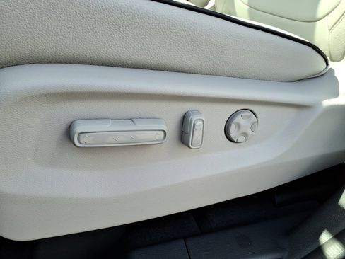New 2026 Honda Odyssey Touring image 8