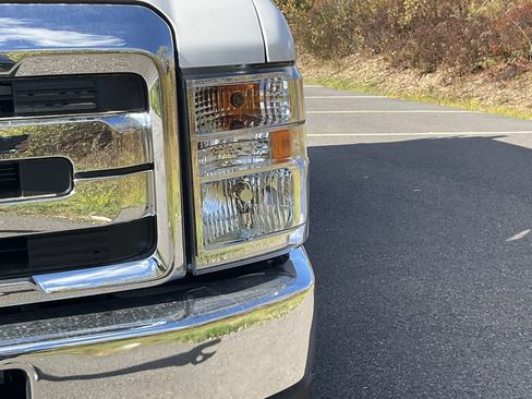 New 2026 Ford E-350 and Econoline 350 Super Duty w/ Power Equipment Group image 2