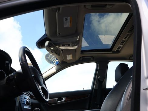 Used 2012 Mercedes-Benz C 300 4MATIC Sedan image 35