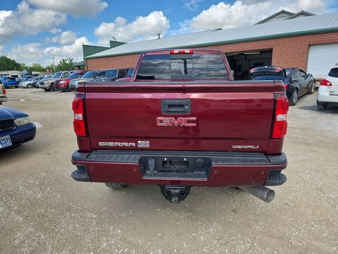 Used 2016 GMC Sierra 2500 Denali w/ Duramax Plus Package AWD/4WD image 14