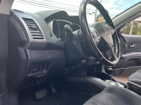 Used 2009 Mitsubishi Outlander ES image 27