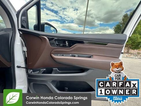 Used 2025 Honda Odyssey Elite image 32