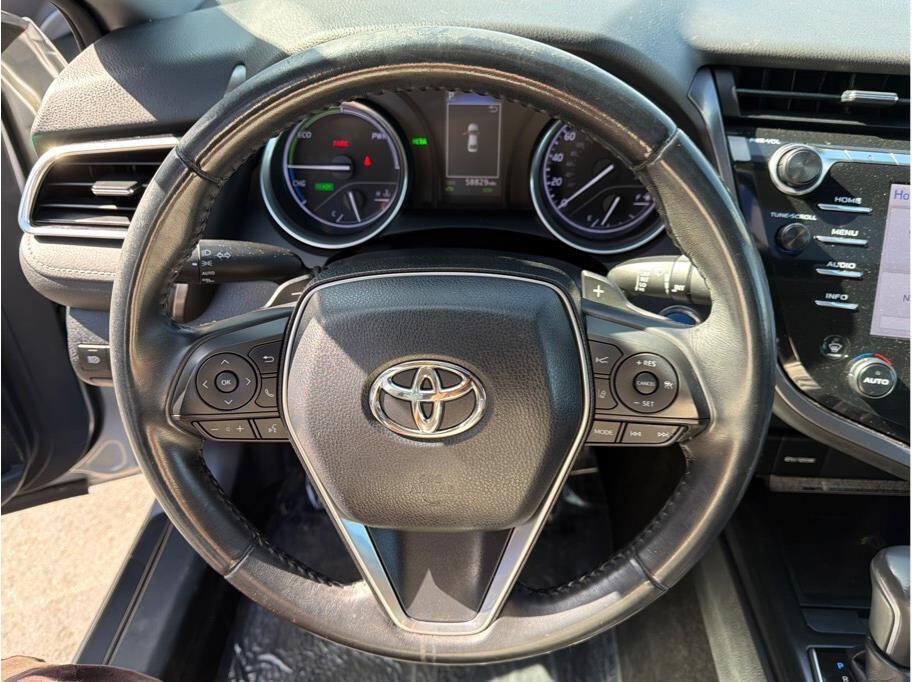 Used 2018 Toyota Camry SE w/ Audio Package FWD image 9