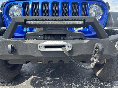 Used 2020 Jeep Wrangler Unlimited Sport S image 23